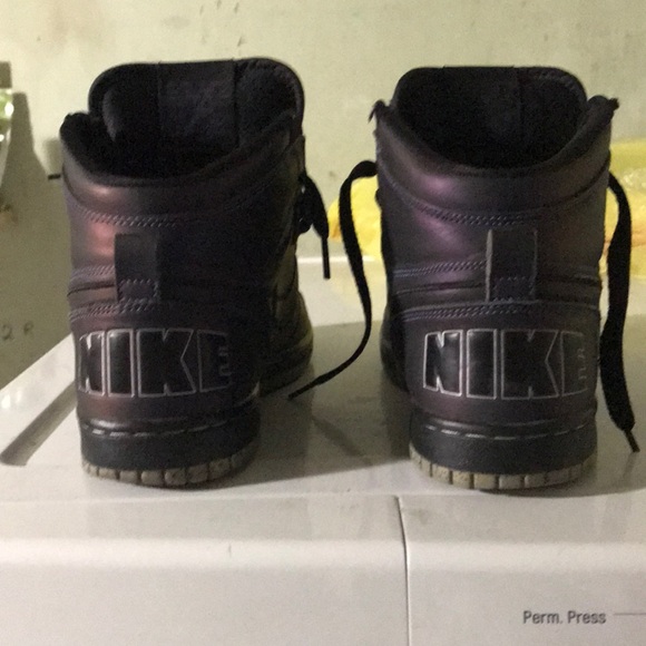 Nike sneakers - Picture 2 of 3
